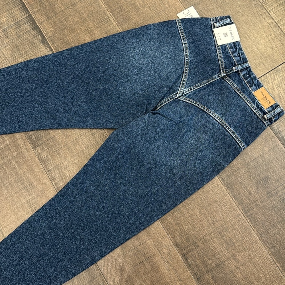 NWT HIGH RISE JEANS SIZE 4 - Picture 10 of 17